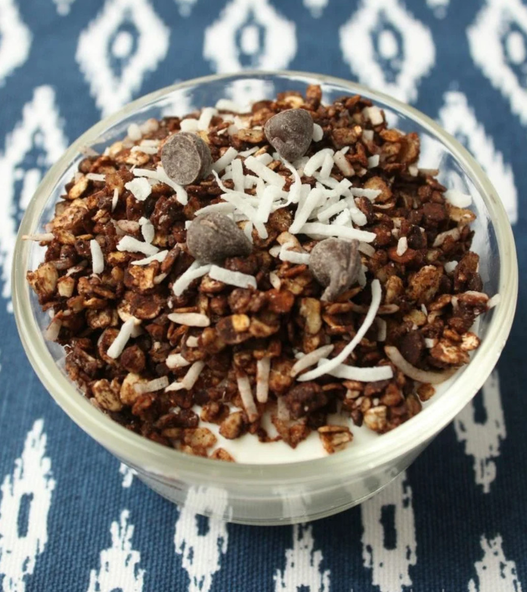 CHOCOLATE BANANA PROTEIN BOWL
