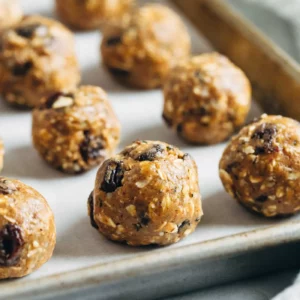 PEANUT BUTTER CHOCOLATE CHIP PROTEIN BALLS
